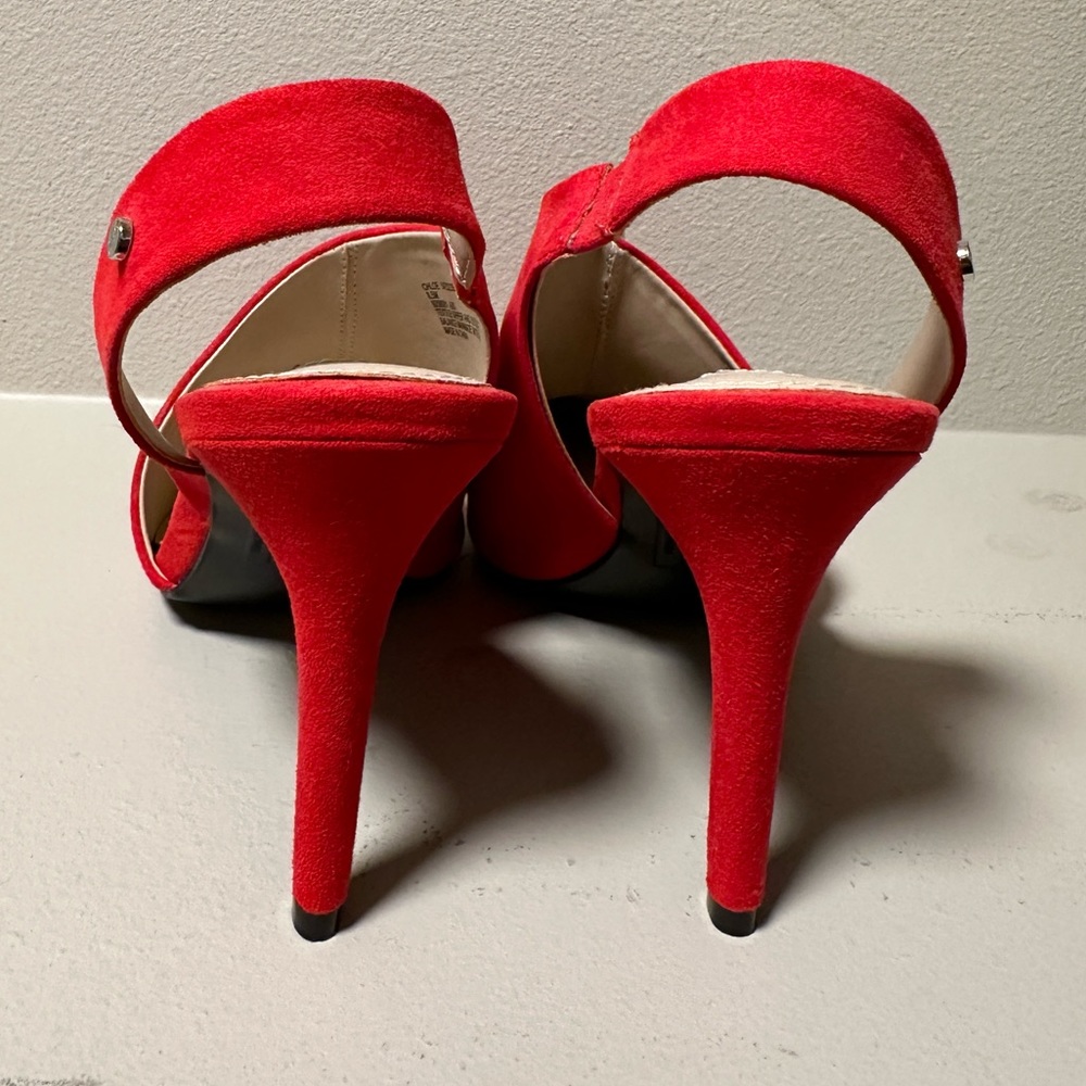 Jones New York Signature Red Suede stiletto Size 8.5